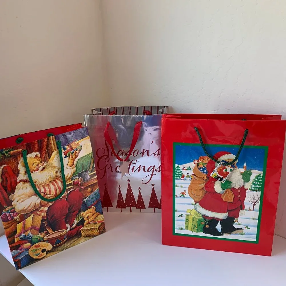 Gift Bags Set of 6 Christmas Holiday Santa Snowman Reindeer Assorted Sizes